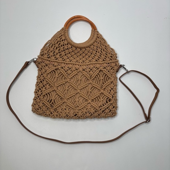 Neutral Tan Crochet Macrame Boho Crossbody Foldover Bag. - Picture 2 of 6